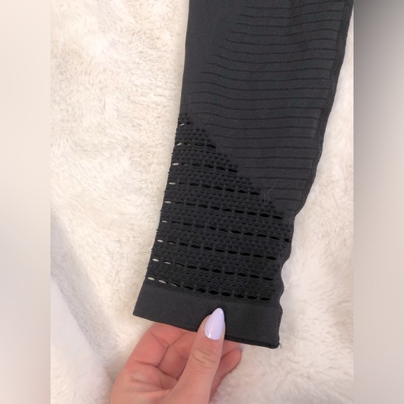 Gymshark Black Seamless Leggings with Stitching Design - Picture 11 of 15